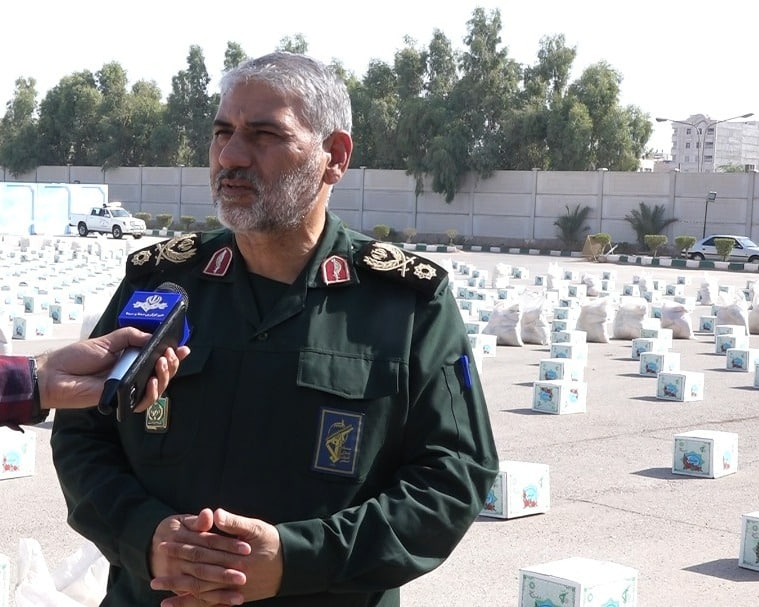 توزیع ۱۰ هزار بسته حمایتی در سطح استان در رزمایش مواسات و همدلی با مردم آبادان و خرمشهر توزیع ۱۰ هزار بسته حمایتی در سطح استان در رزمایش مواسات و همدلی با مردم آبادان و خرمشهر