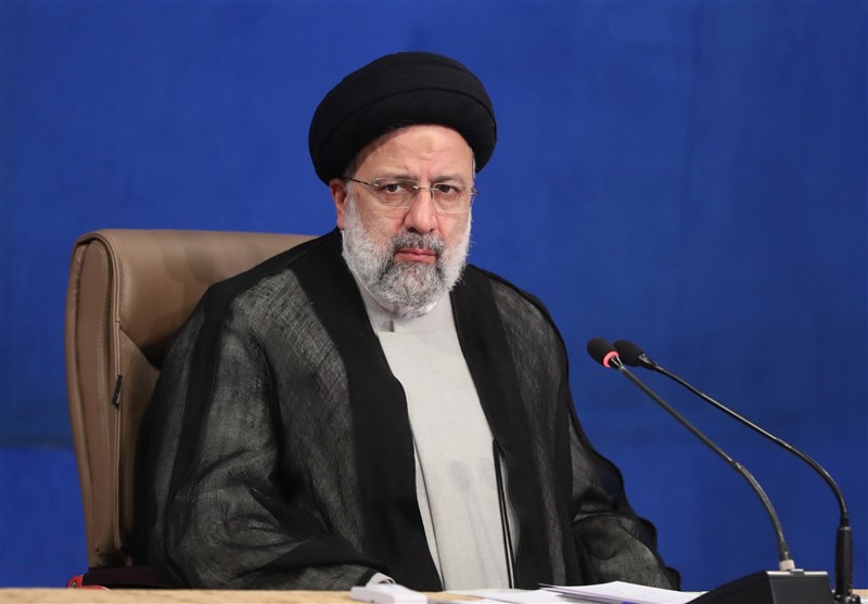 رئیس جمهور: مبارزه با فقر و فساد، خواست رهبری است