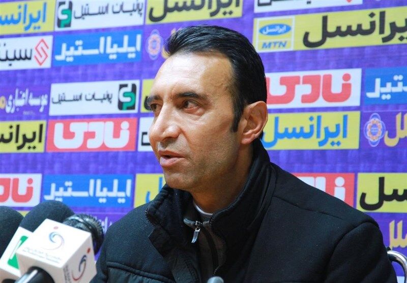 سرمربی تیم هوادار: می توانستیم سه امتیاز بازی را به خود اختصاص دهیم