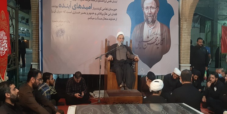 مرحوم شفیعی هیچ گاه از مدار اخلاق خارج نشد