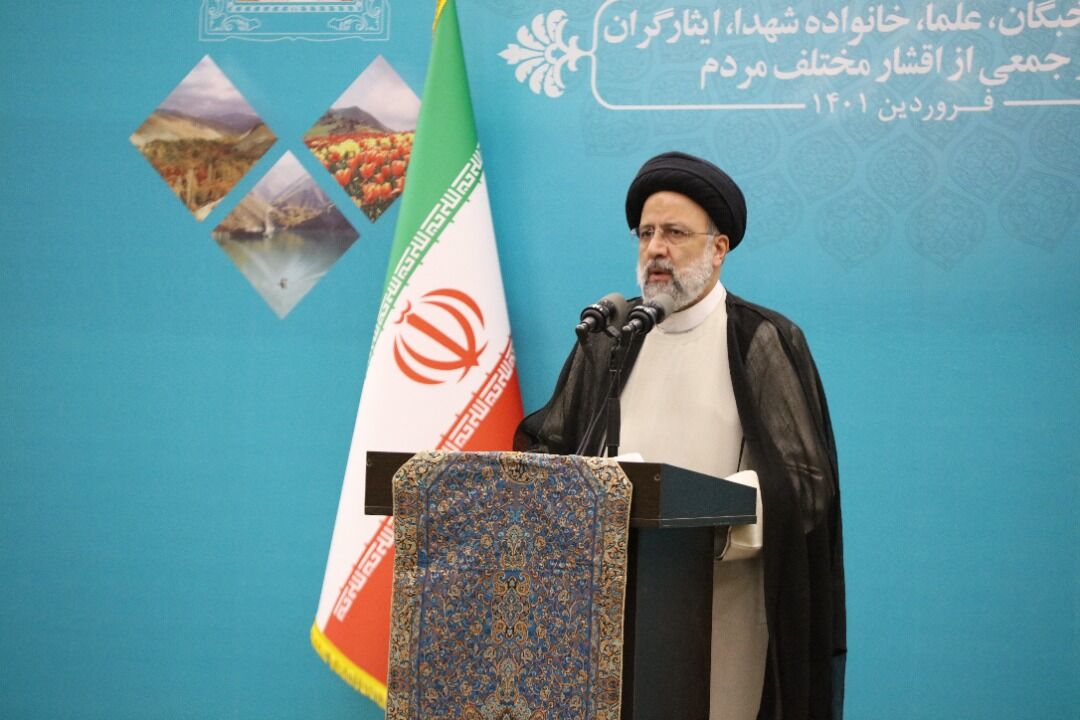 جوانان‌خوز | آیت الله رییسی: نظام اداری امروز کارآمد و گره گشا است