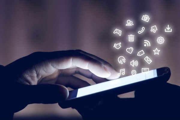 تحلیل داده‌های شبکه‌های اجتماعی با هوش مصنوعی در ایران