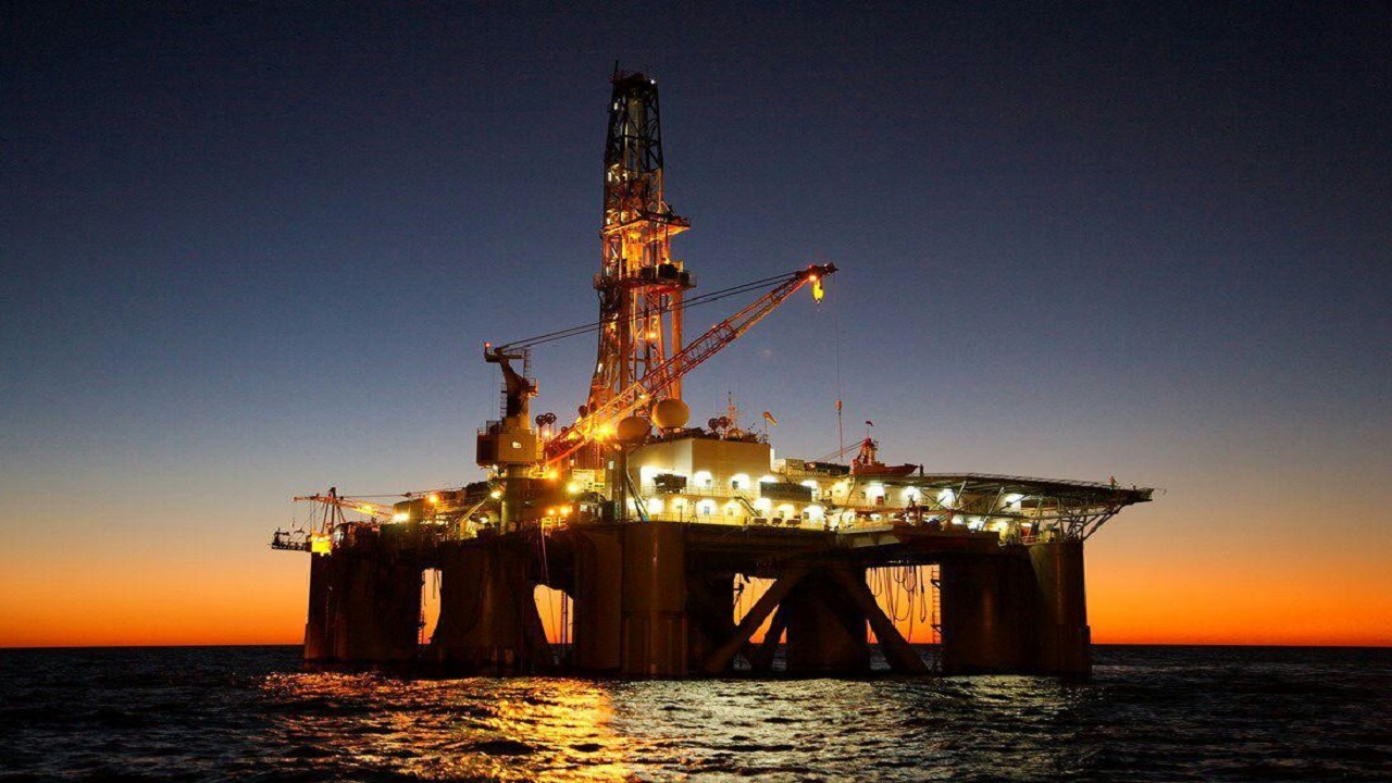 راه اندازی ۳ دکل دریایی در آب‌های خلیج فارس