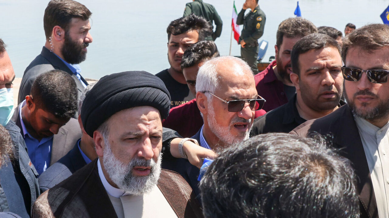 گزارش تصویری / بازدید رئیس جمهور و استاندار خوزستان از تالاب شادگان و حضور در جمع اهالی منطقه