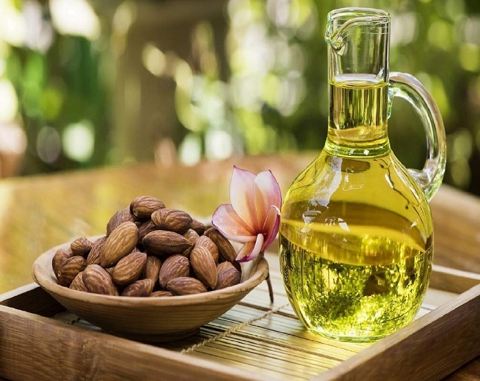 روغن بادام تلخ، ار بین برنده لک و چروک صورت
