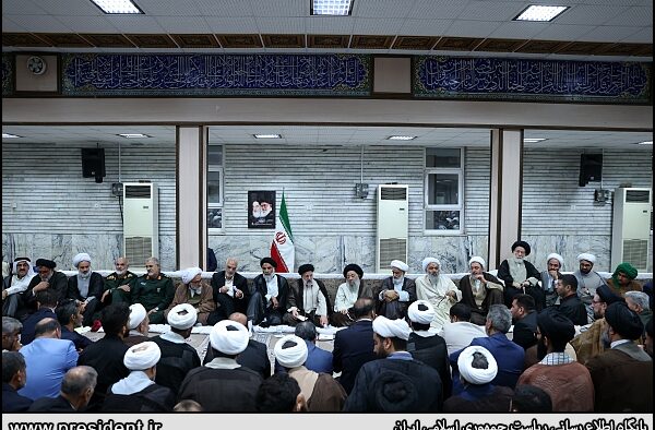 گزارش تصویری/ نشست رئیس جمهور و استاندار خوزستان با جمعی از علما و سران طوایف استان