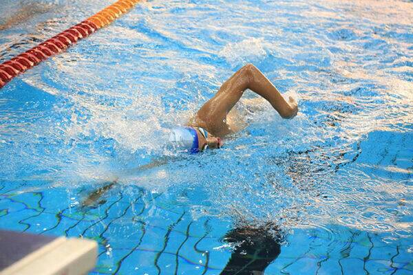 مدال آوری شناگران خوزستان درمسابقات کشور