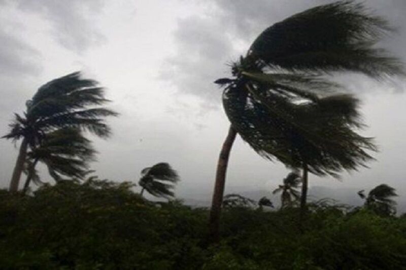 تداوم وزش باد‌های متوسط و تندباد‌های لحظه‌ای در خوزستان