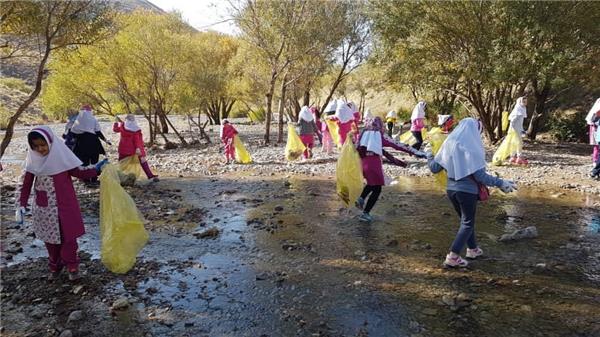 آشنایی دانش آموزان خوزستانی با حوزه محیط زیست