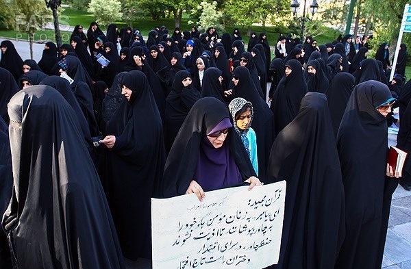 حضور پرشور مردم دزفول در راهپیمایی و تجمع خانوادگی مدافعان حریم خانواده