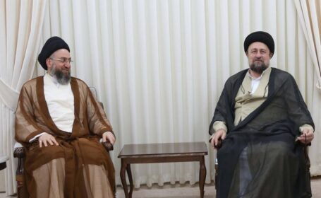 حکیم : ایران سنگر خط مقدم جهان اسلام در برابر رژیم صهیونیستی است حکیم : ایران سنگر خط مقدم جهان اسلام در برابر رژیم صهیونیستی است