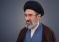رهبر معظم انقلاب: معلمان و کارگران مؤثرترین حلقه در نبرد فرهنگی و اقتصادی خواهند بود
