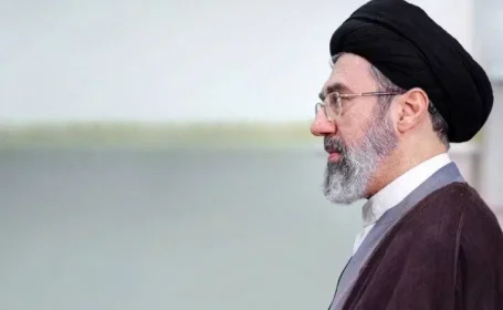 پیام رهبر انقلاب به مناسبت روز پاسداشت زبان فارسی و بزرگداشت حکیم ابوالقاسم فردوسی