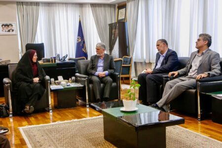 نشست خانه مطبوعات ایران به ریاست دکتر افشار پرویزی بابادی با وزیر فرهنگ و ارشاد اسلامی