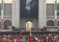 مراسم وداع با امام شهید و طنین شعار خون‌خواهی